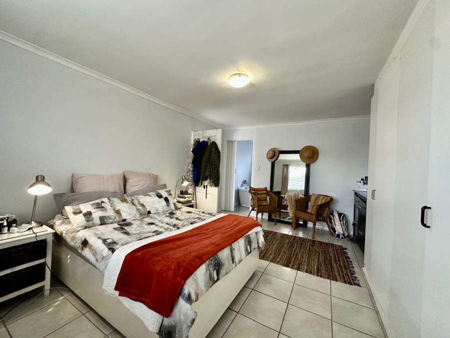 5 Bedroom Property for Sale in Loucharmante Western Cape